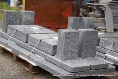 DSC_0233.JPG-Tisch-vor-Mulde